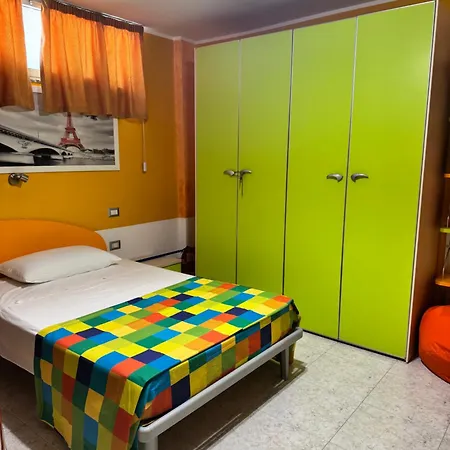 Lägenhet Casa Arancio Quartu SantʼElena